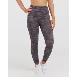 SPANX | NWT Heather Gray Camo Camouflage Look at Me Now Leggings